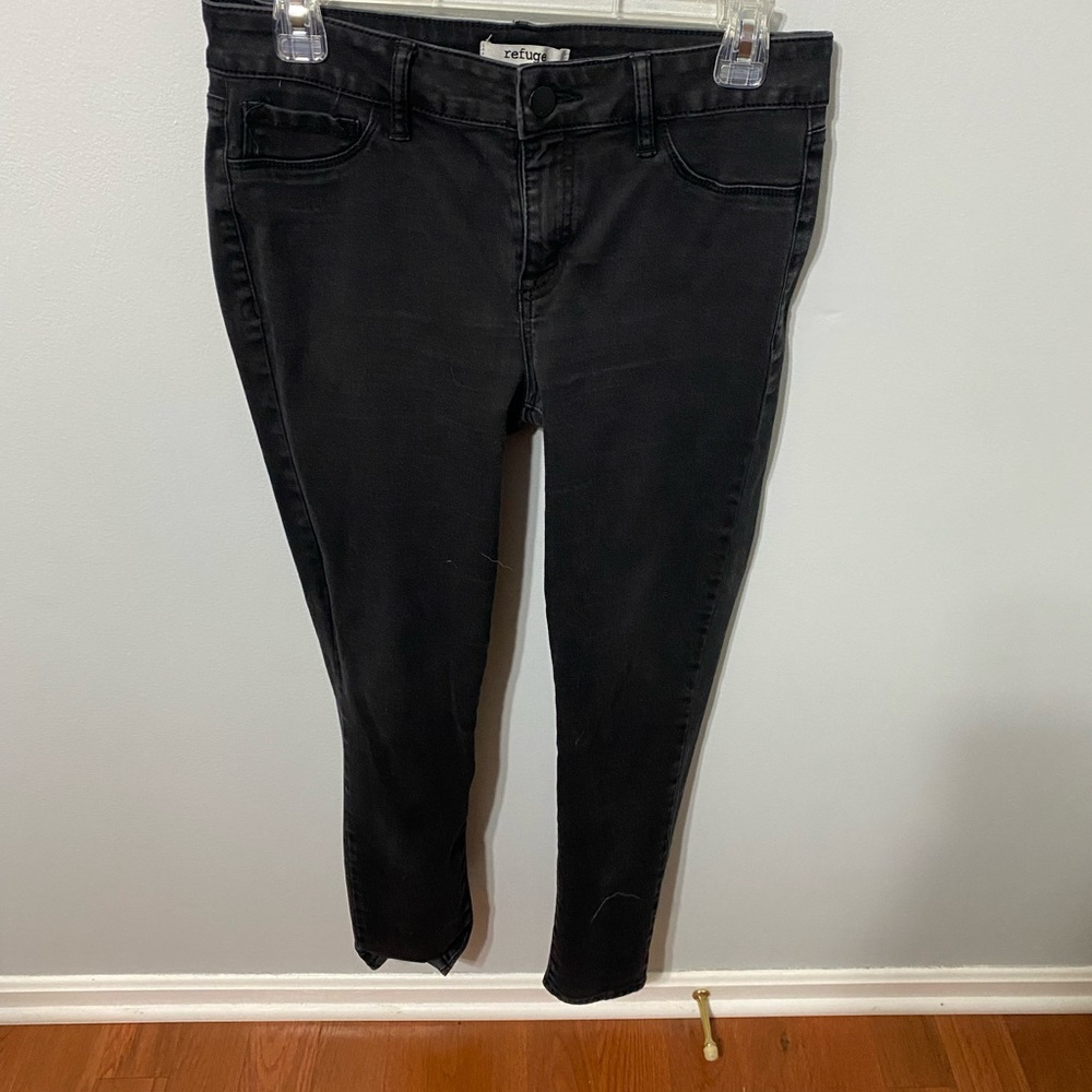 Black skinny jeans